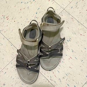 Teva sandals, 8.5